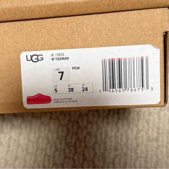 Pink Uggs! Brand new out of the box. Cutest shoes evee - Picture 3 of 3